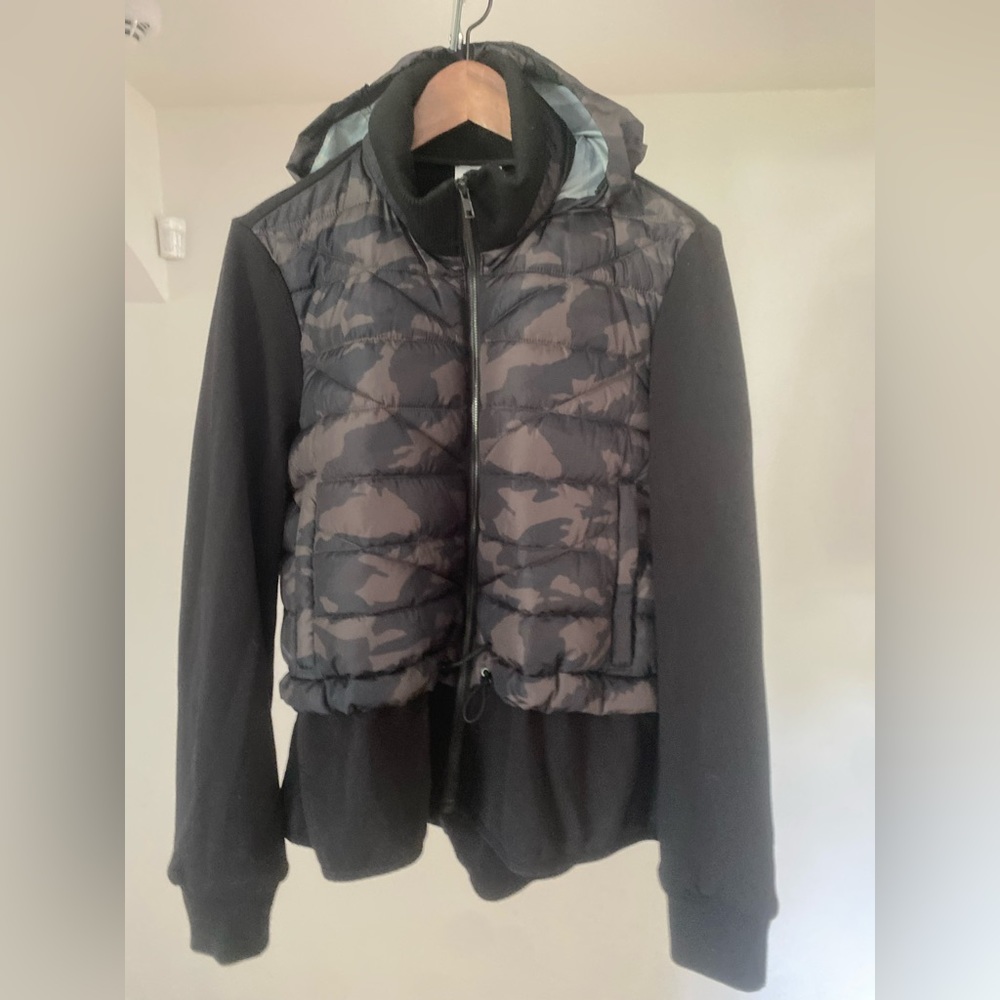 Zella camo nylon & knit jacket L